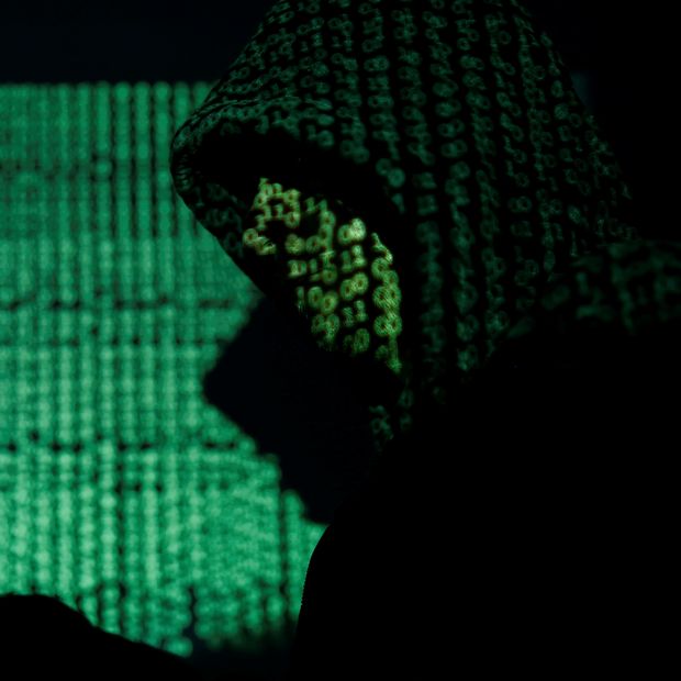 Usa Una Palabra Segura: Interpol Alerta por Videos con IA para Hacer Mensajes de Familiares